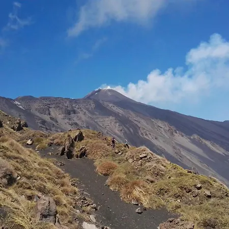 Casa Montegrappa - Tra Etna E Mare Parcheggio Gratuito Appartamento *